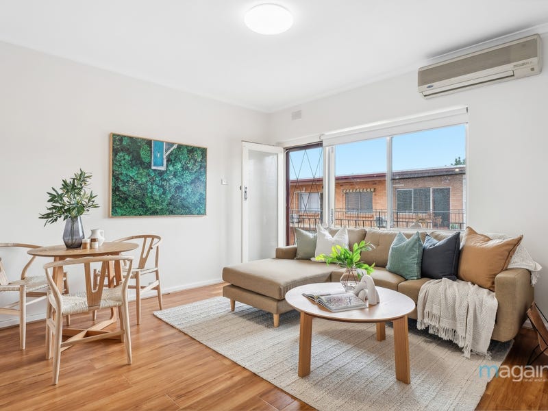 Real Estate & Property for Sale in Albert Park, VIC 3206 (+1 location