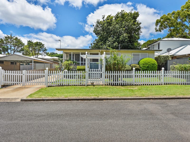 16 Teesdale Avenue, Newtown, QLD 4350
