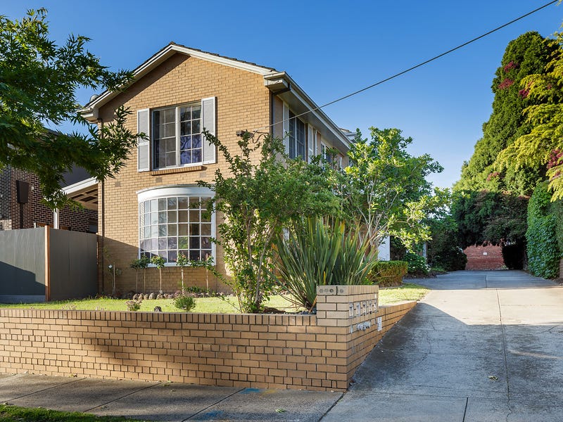2/242 Woodland Street, Strathmore, VIC 3041