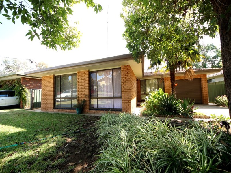 11 Gundarra Street, Dubbo, NSW 2830 Property Details