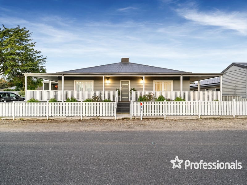 9 Wall Street, Chiltern, Vic 3683 House for Sale
