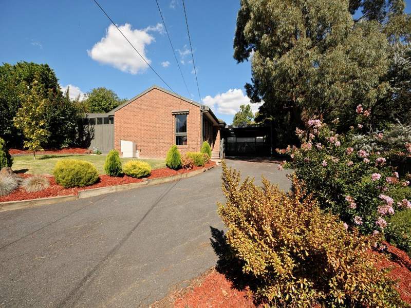 12 Blackfriars Lane, Chirnside Park, VIC 3116