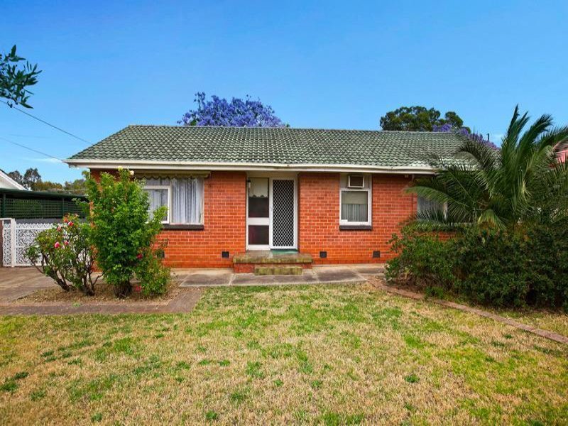 11 Adrian Street, Christie Downs, SA 5164