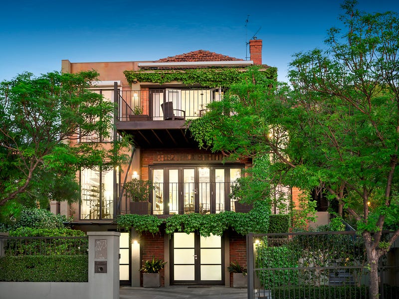 8 Mathoura Road, Toorak, Vic 3142 Property Details