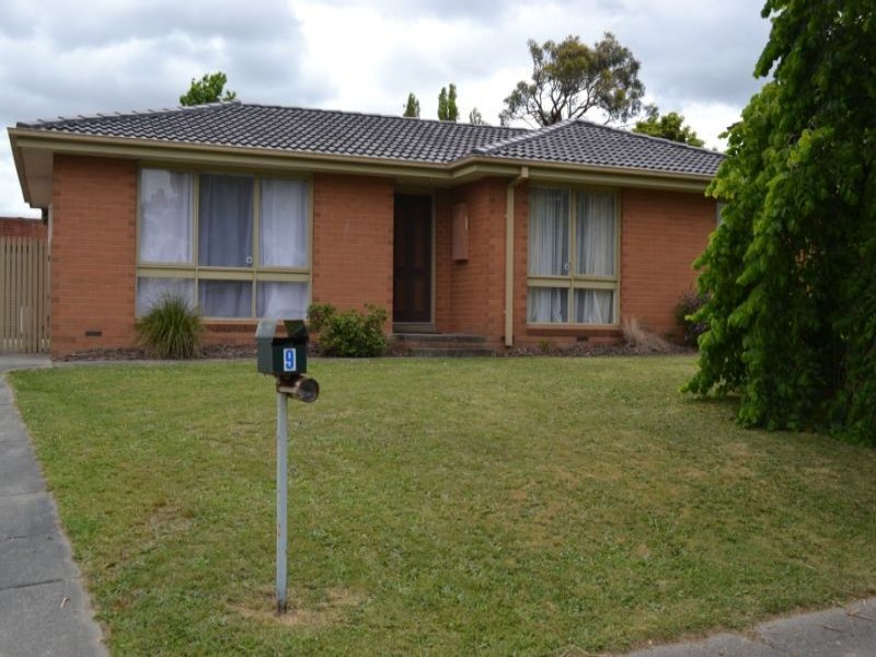 9 Bemersyde Drive, Berwick, Vic 3806