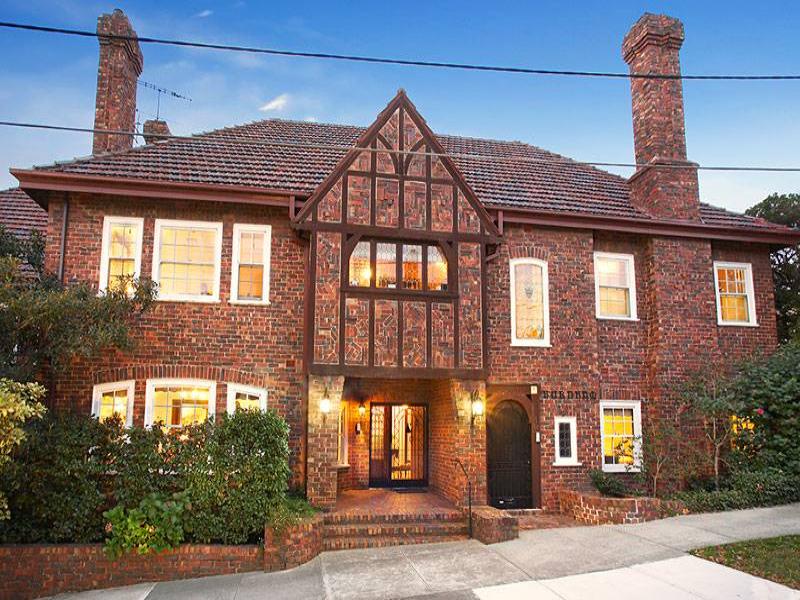2/14 Grange Road, Toorak, Vic 3142 Property Details