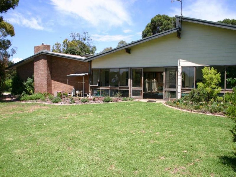 4593 Murray Valley Highway, Lake Boga, VIC 3584