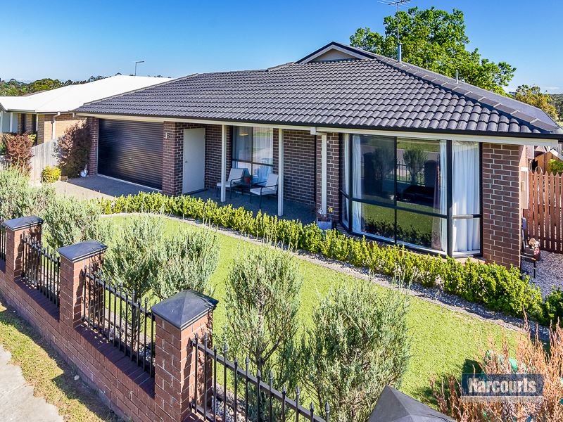 27 Springwater Drive, Drouin, VIC 3818