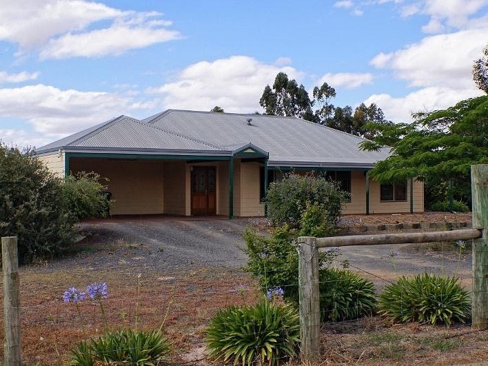 17 Stock Road Kojonup  WA 6395 Property Details