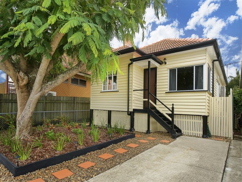 16 Turner Street, Scarborough, QLD 4020