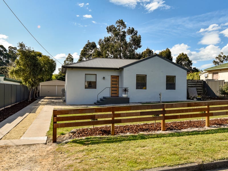 7 Lochiel Avenue, Naracoorte, SA 5271 Property Details