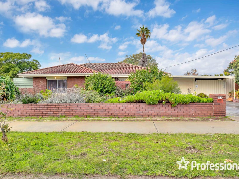 154 Berehaven Avenue, Thornlie, WA 6108 House for Sale realestate