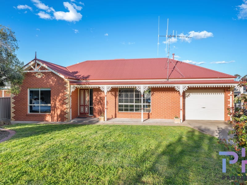 1 Sedgwick Close, Kennington, Vic 3550 Property Details