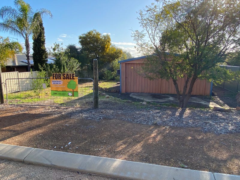 12 Herbert Road, York, WA 6302