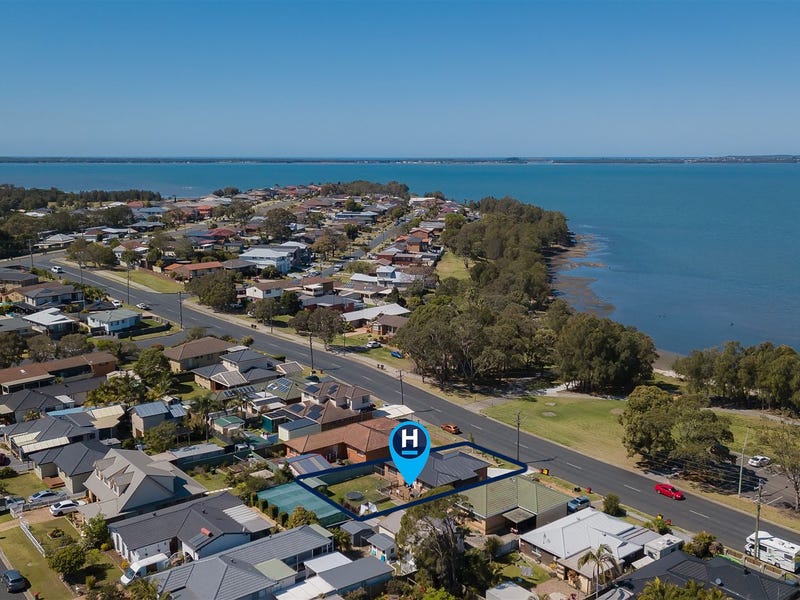 22 Lakeside Drive, Kanahooka, NSW 2530 Property Details