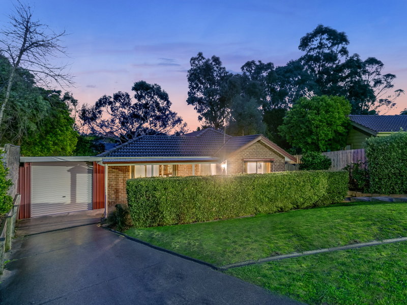 25 Balmerino Square, Frankston, Vic 3199 Property Details