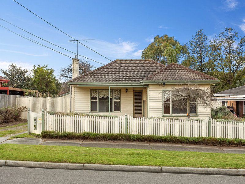 19 Farleigh Avenue, Burwood, Vic 3125 Property Details