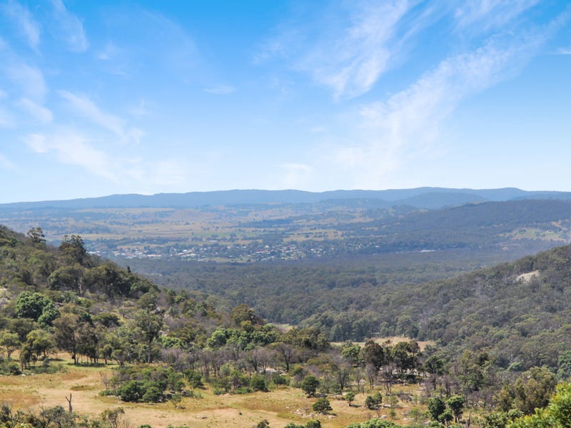 220 Kildare Road, Tenterfield, NSW 2372 Property Details