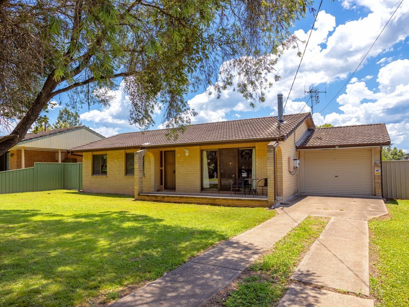 17 East Combined Street, Wingham, NSW 2429