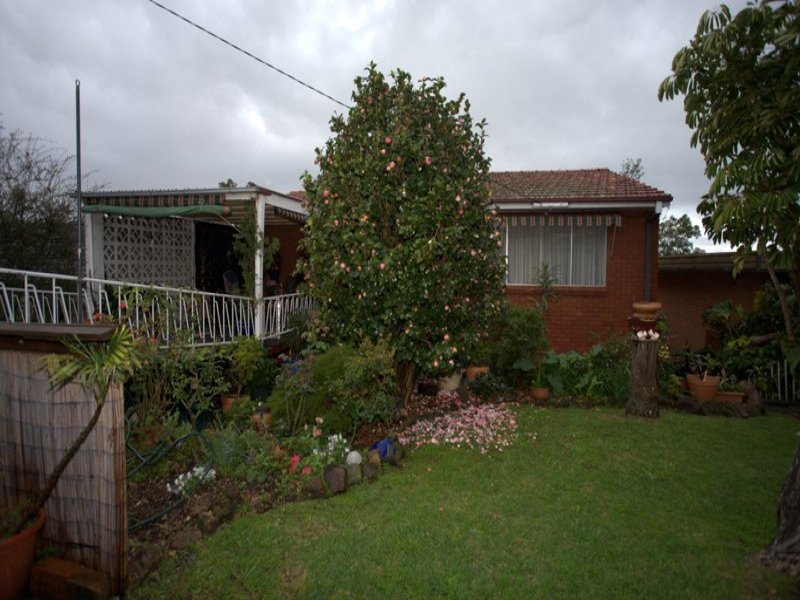 13 Edgebury Road, Figtree, NSW 2525 Property Details