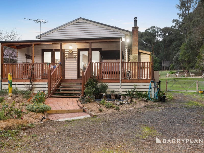 224 Woori Yallock Road, Cockatoo, Vic 3781 Property Details