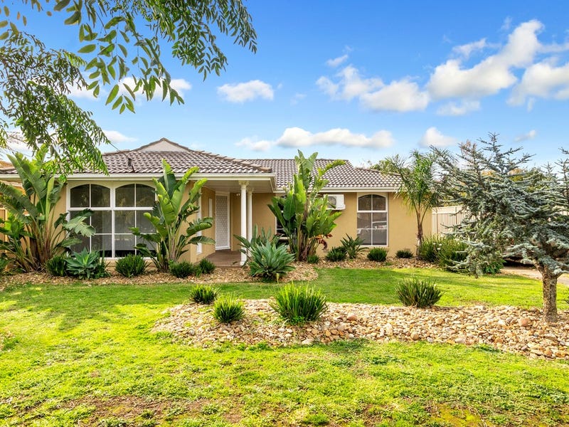 14 Feathertop Drive, Wyndham Vale, VIC 3024