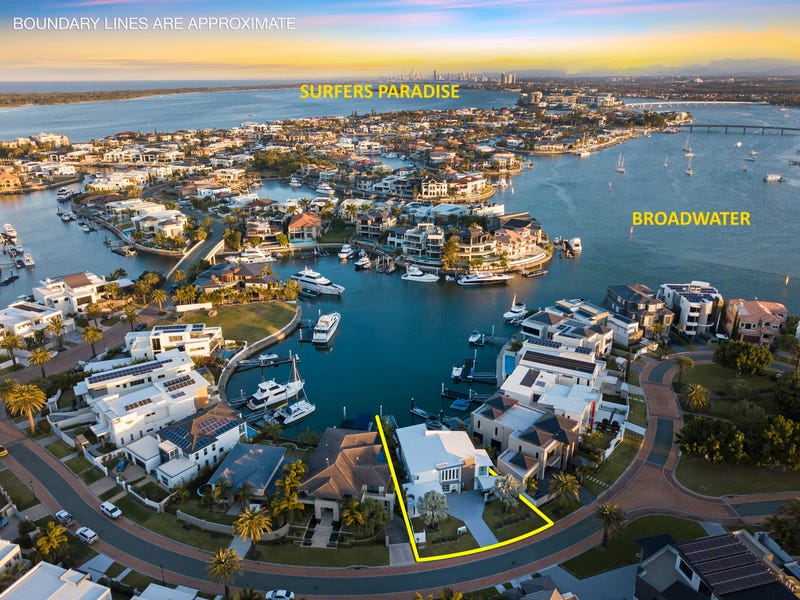 12 Hampton Court, Sovereign Islands, Qld 4216 House for Sale