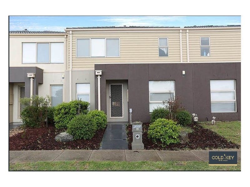 32 Featherbrook Drive, Point Cook, VIC 3030