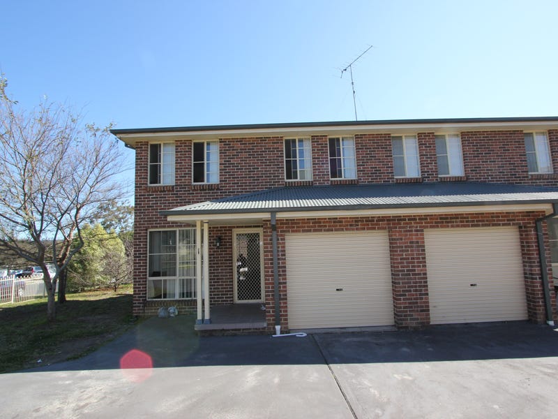 1/1A Mcintosh Street, The Oaks, NSW 2570