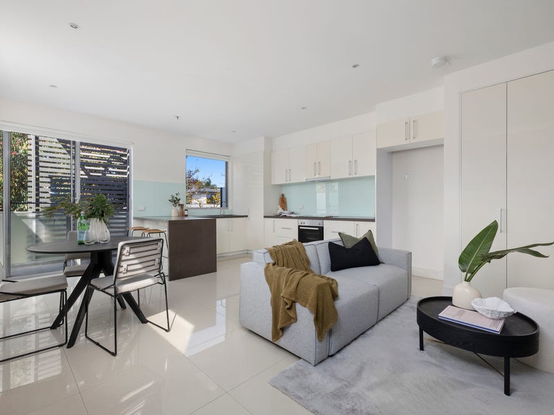 Real Estate & Property for Auction in Scamander, TAS 7215 (+1 location