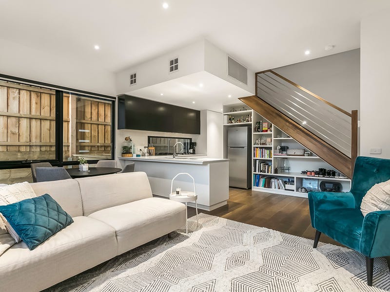 8C John Street, Ivanhoe, Vic 3079 Property Details