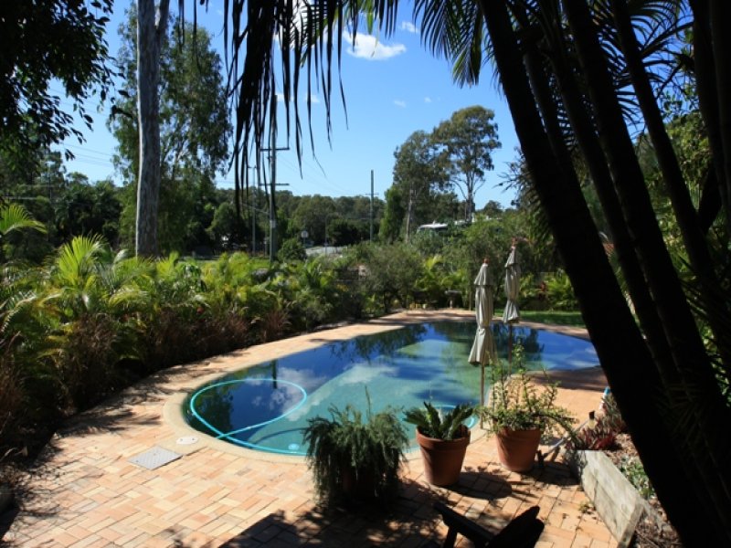 11 Tocumwal Court, Helensvale, Qld 4212 Property Details