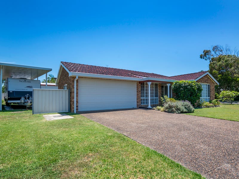 1 Theano Close, Pelican, NSW 2281 Property Details