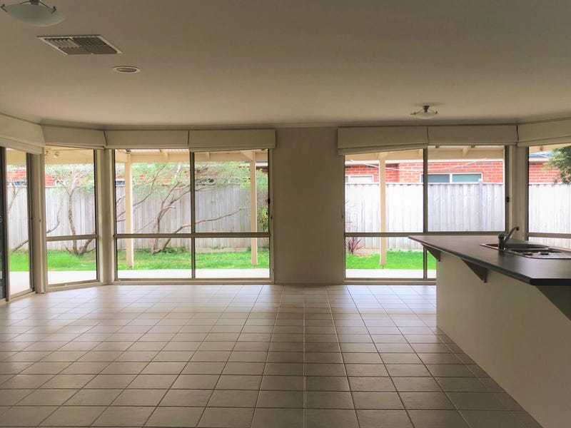 43 Marsh Grove, Berwick, VIC 3806