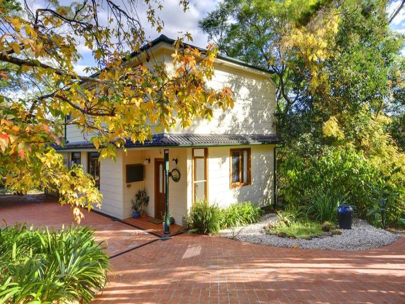 16 Homewood Avenue, Hornsby, NSW 2077