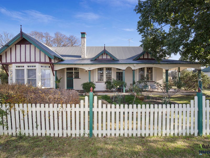 42 Brae Street, Inverell, NSW 2360 Property Details