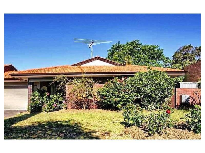 4/4 Justinian Street, Palmyra, WA 6157