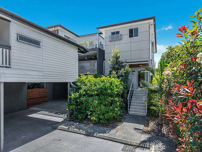 2/25 Balmoral Street, Hawthorne, Qld 4171 Property Details