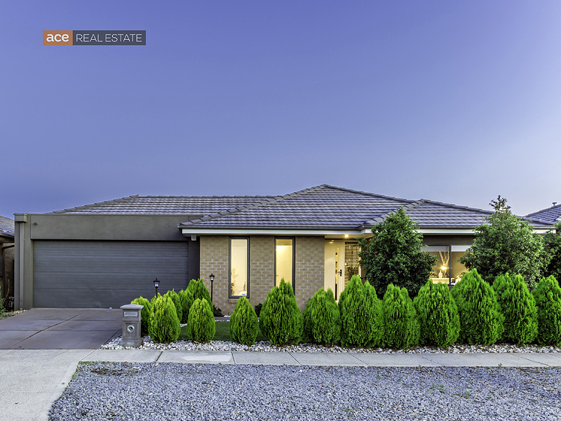 7 Bush Street, Manor Lakes, VIC 3024