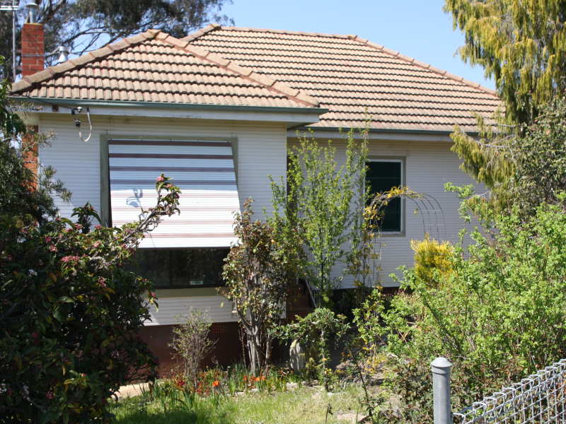 42 Cameron Road, Queanbeyan, NSW 2620