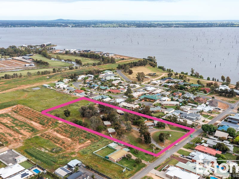 11 Hogans Road, Yarrawonga, Vic 3730 Block Of Units for Sale