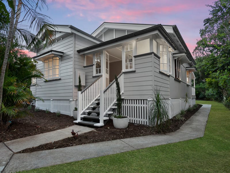 12 Molloy Street, Silkstone, Qld 4304 Property Details