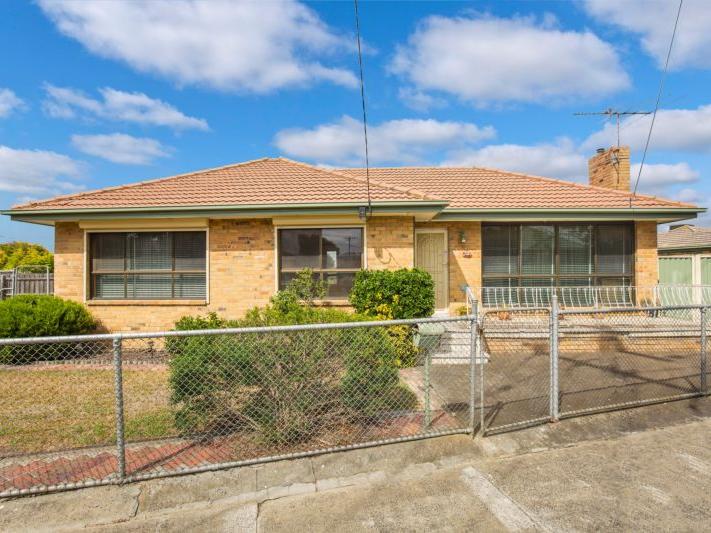 15 Sutherland Street, Hadfield, VIC 3046