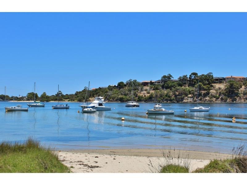 26A Blackwall Reach Parade, Bicton, WA 6157