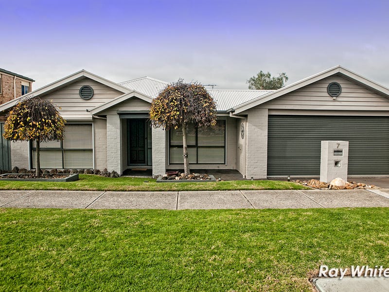 7 Trentham Way, Langwarrin, VIC 3910
