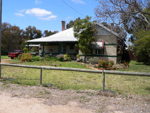 2 Harris Street, Katanning, WA 6317 - Property Details