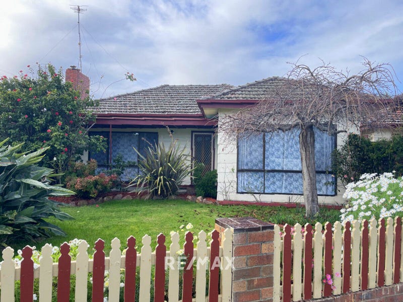 66 Carpenter Street, Lakes Entrance, VIC 3909