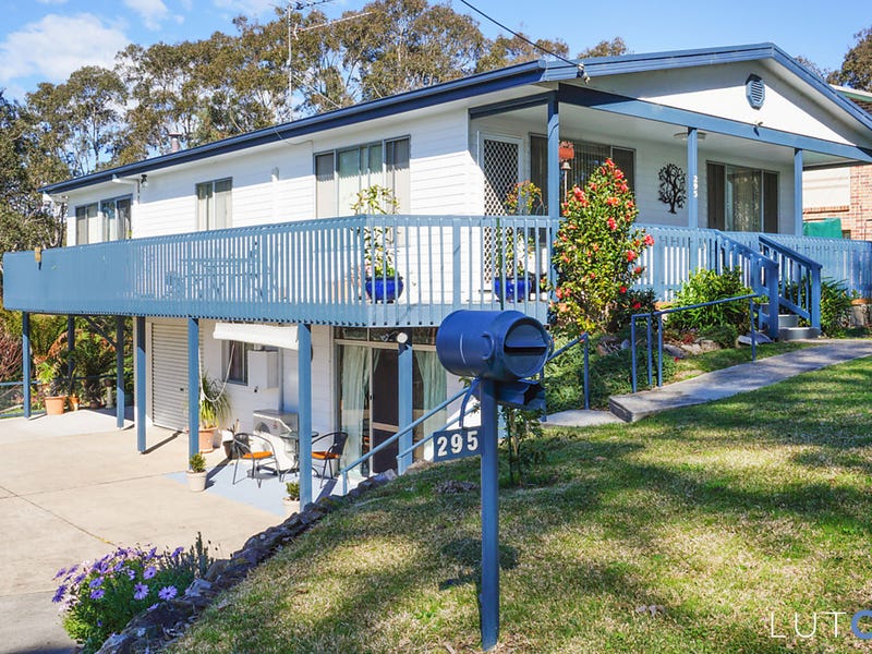 295 South Head Road, Moruya Heads, NSW 2537