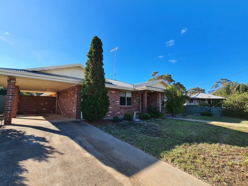 11 Lavarock Street, Broomehill Village, WA 6318