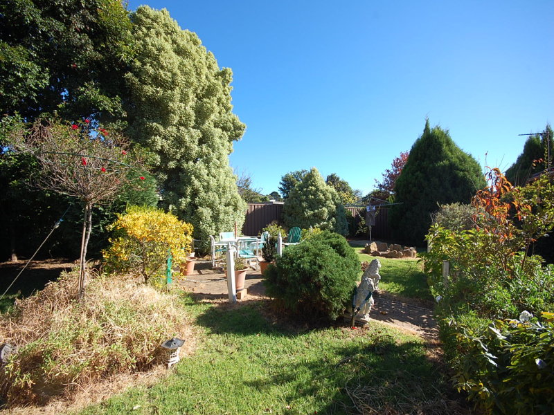 27 Winifred Cres, Mittagong, NSW 2575